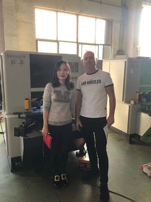 Ηλεκτρονική μηχανή σχηματισμού CNC