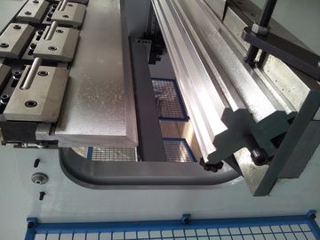 ESTUN E200 Ελεγχόμενο υδραυλικό φρένο πιέσεως πολλαπλών αξόνων για εφαρμογές βαριάς χρήσης